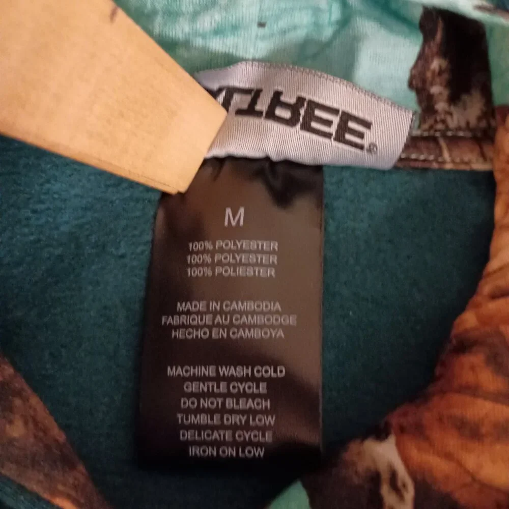 Realtree Women’s Green Camo Accent Hoodie Sweatshirt Kangaroo Pocket Size M NWT - Picture 9 of 16